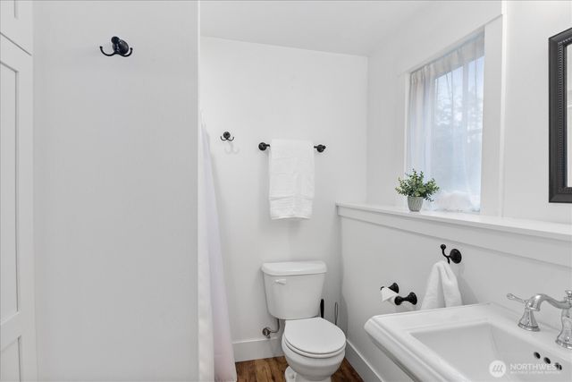 1159 Secret Place, Greenbank, WA 98253