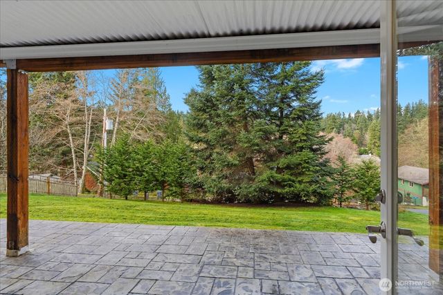 1159 Secret Place, Greenbank, WA 98253