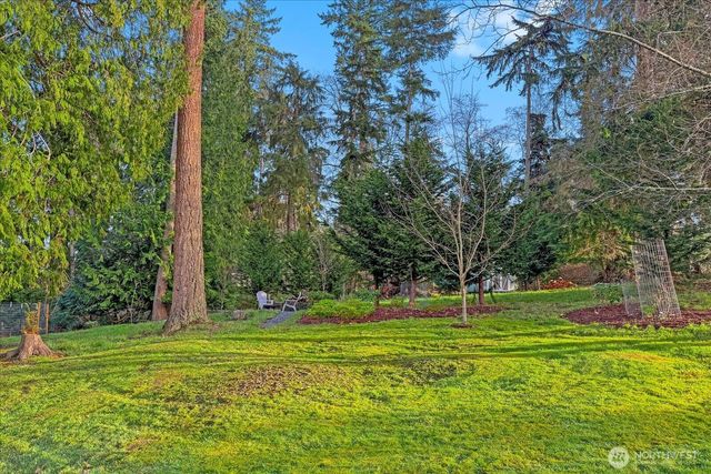 1159 Secret Place, Greenbank, WA 98253