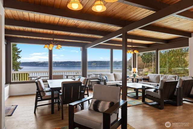 1159 Secret Place, Greenbank, WA 98253