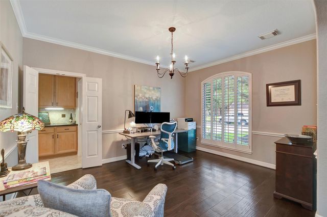 15918 Lake Loop Drive, Cypress, TX 77433