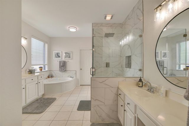 15918 Lake Loop Drive, Cypress, TX 77433