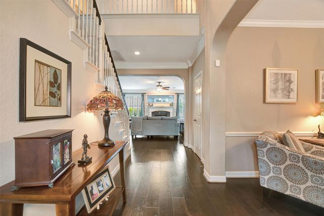 15918 Lake Loop Drive, Cypress, TX 77433