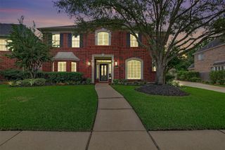 15918 Lake Loop Drive, Cypress, TX 77433