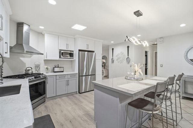 3020 San Andreas Dr, Union City, CA 94587