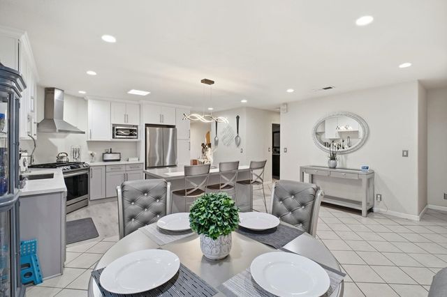 3020 San Andreas Dr, Union City, CA 94587