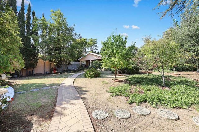 1011 Matilija, Glendale, CA 91202