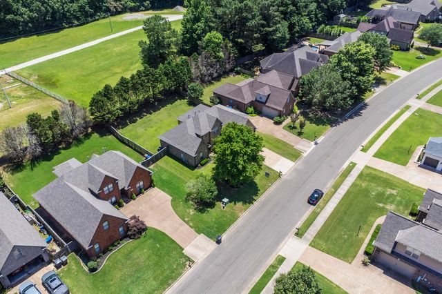 5350 EVERGREEN CREEK DR, Lakeland, TN 38002