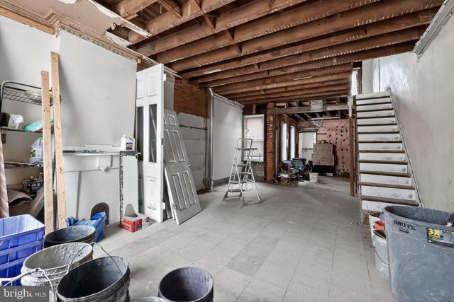 1752 N LECOUNT ST, Philadelphia, PA 19121