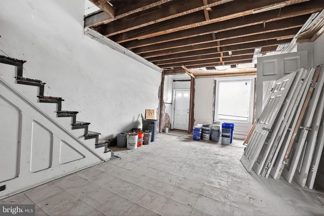 1752 N LECOUNT ST, Philadelphia, PA 19121