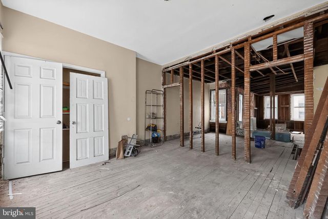 1752 N LECOUNT ST, Philadelphia, PA 19121