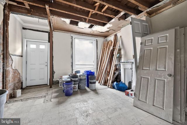 1752 N LECOUNT ST, Philadelphia, PA 19121