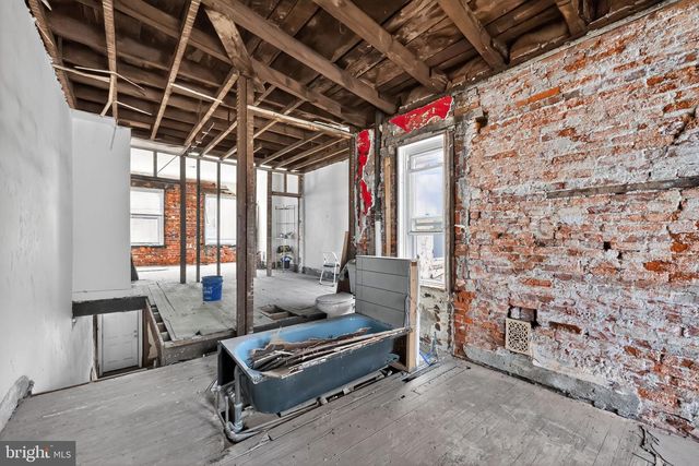 1752 N LECOUNT ST, Philadelphia, PA 19121