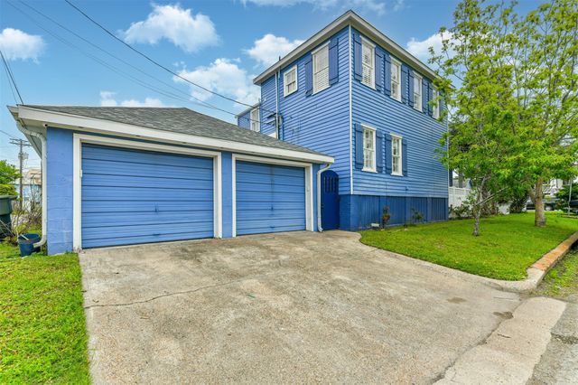 1128 Post Office Street, Galveston, TX 77550
