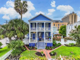 1128 Post Office Street, Galveston, TX 77550