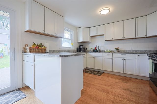 20 Beaconsfield Street, Lawrence, MA 01843