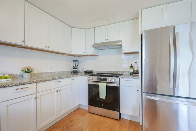 20 Beaconsfield Street, Lawrence, MA 01843