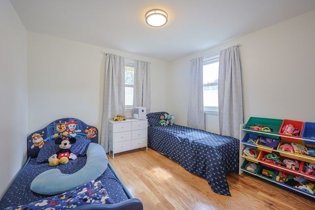 20 Beaconsfield Street, Lawrence, MA 01843