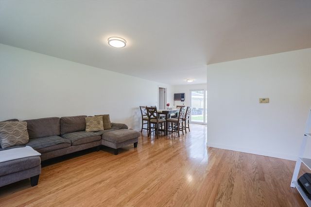 20 Beaconsfield Street, Lawrence, MA 01843