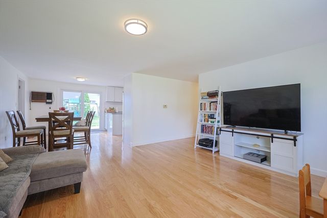 20 Beaconsfield Street, Lawrence, MA 01843