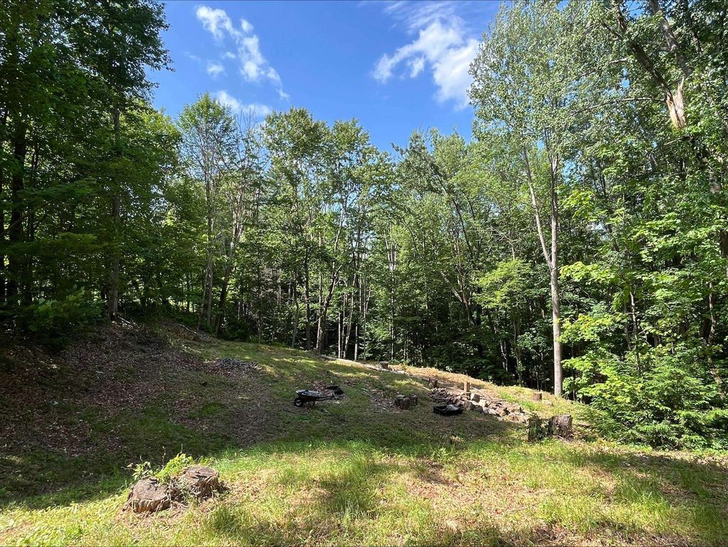 West Side Road, Conway, NH 03818