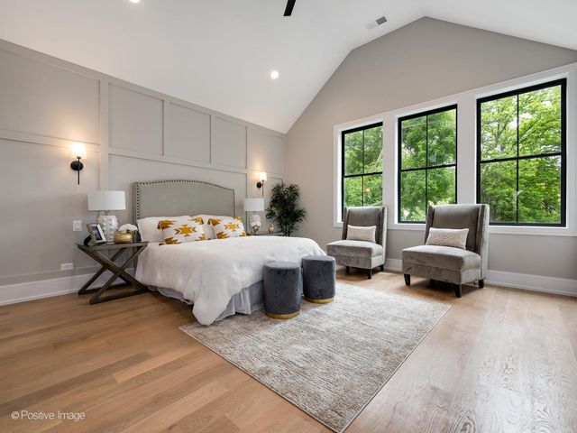 3015 N HAMILTON Avenue, Chicago, IL 60618