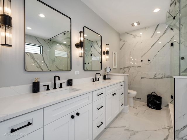 3015 N HAMILTON Avenue, Chicago, IL 60618
