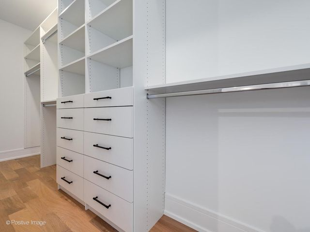 3015 N HAMILTON Avenue, Chicago, IL 60618
