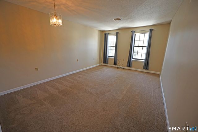 47 Highland Street 214, West Hartford, CT 06119