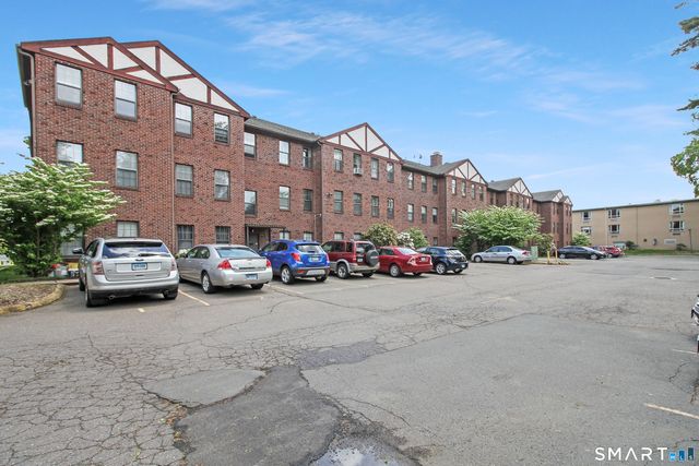 47 Highland Street 214, West Hartford, CT 06119