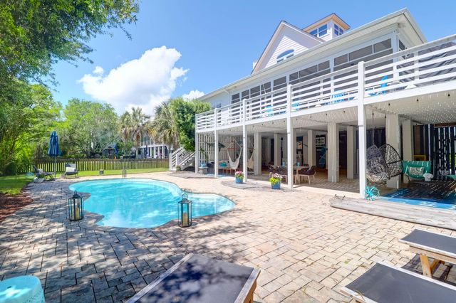 3013 Middle Street, Sullivans Island, SC 29482