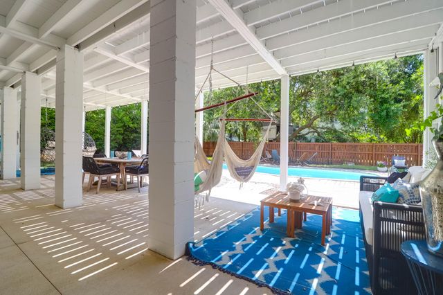 3013 Middle Street, Sullivans Island, SC 29482