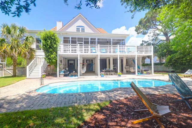 3013 Middle Street, Sullivans Island, SC 29482