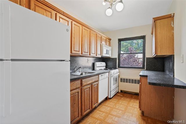 90-55 Shore Parkway 68, Howard Beach, NY 11414
