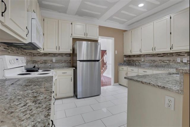 100 Hardwood Court, Fayetteville, GA 30214