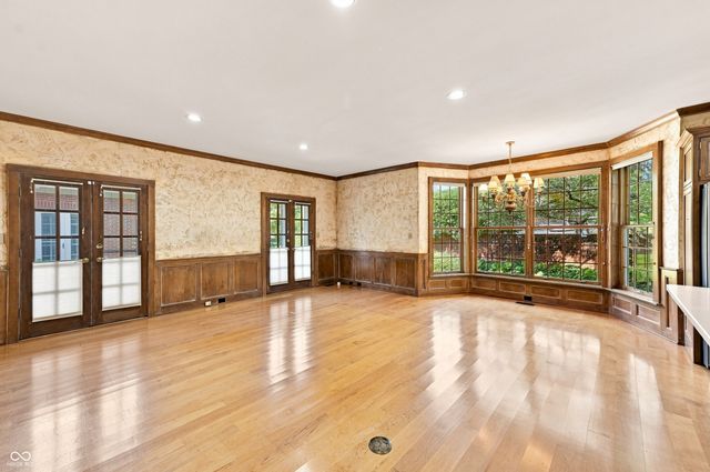 7927 Beaumont Green West Drive, Indianapolis, IN 46250
