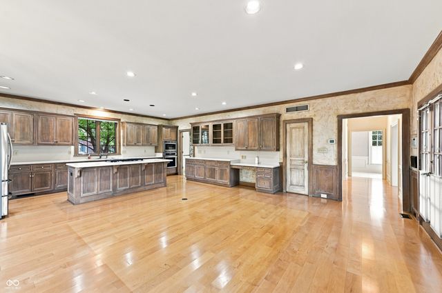7927 Beaumont Green West Drive, Indianapolis, IN 46250
