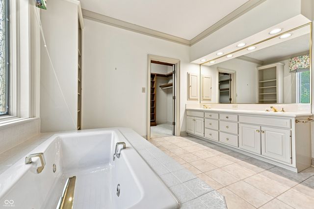 7927 Beaumont Green West Drive, Indianapolis, IN 46250