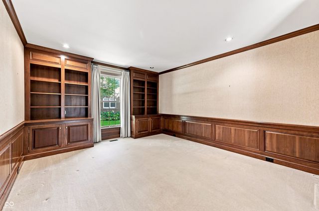 7927 Beaumont Green West Drive, Indianapolis, IN 46250