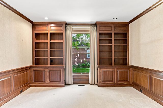 7927 Beaumont Green West Drive, Indianapolis, IN 46250