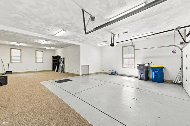 7927 Beaumont Green West Drive, Indianapolis, IN 46250