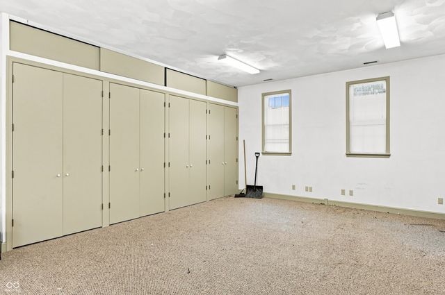 7927 Beaumont Green West Drive, Indianapolis, IN 46250
