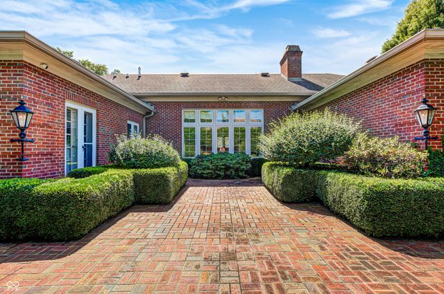 7927 Beaumont Green West Drive, Indianapolis, IN 46250