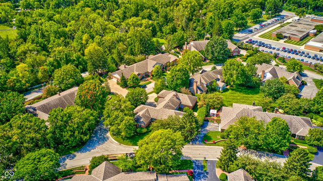 7927 Beaumont Green West Drive, Indianapolis, IN 46250