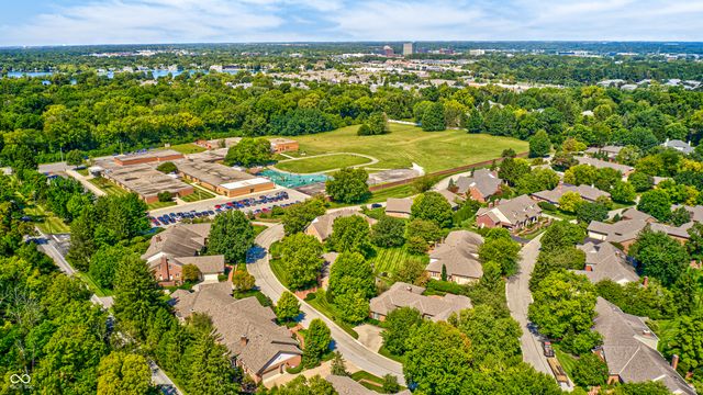 7927 Beaumont Green West Drive, Indianapolis, IN 46250