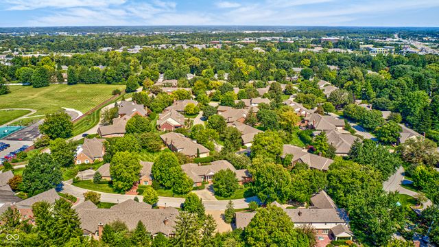 7927 Beaumont Green West Drive, Indianapolis, IN 46250