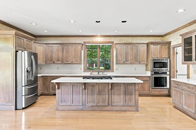 7927 Beaumont Green West Drive, Indianapolis, IN 46250