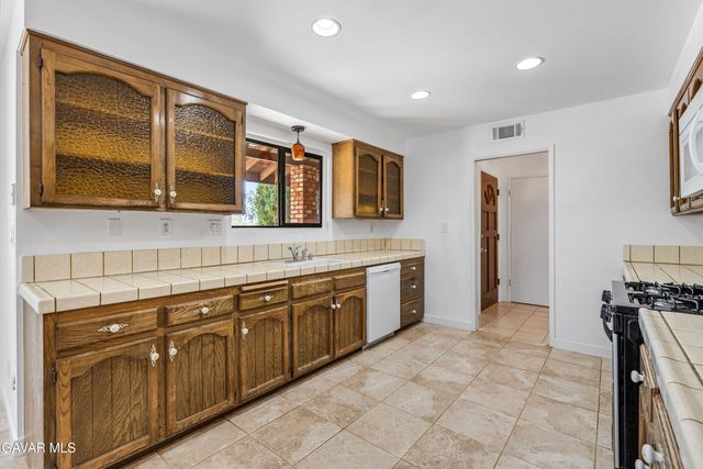 34655 Katherinel Avenue, Acton, CA 93510