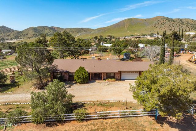 34655 Katherinel Avenue, Acton, CA 93510