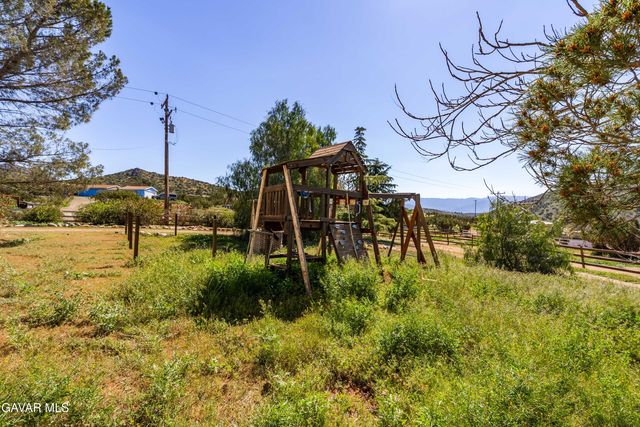 34655 Katherinel Avenue, Acton, CA 93510